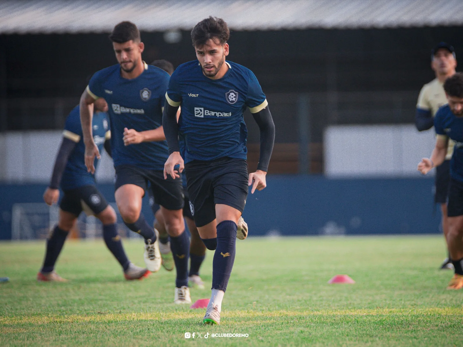 Somar os três pontos contra o Londrina é passo fundamental para o time azulino. Foto: Samara Miranda-Remo