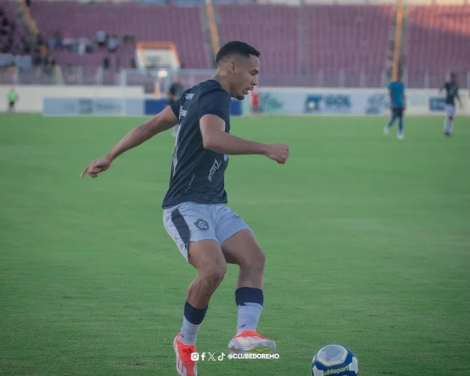 Pedro Vítor admite que tem acompanhado os outros jogos, já que as chances do Leão também dependem dos demais duelos. FOTO: SAMARA MIRANDA-REMO