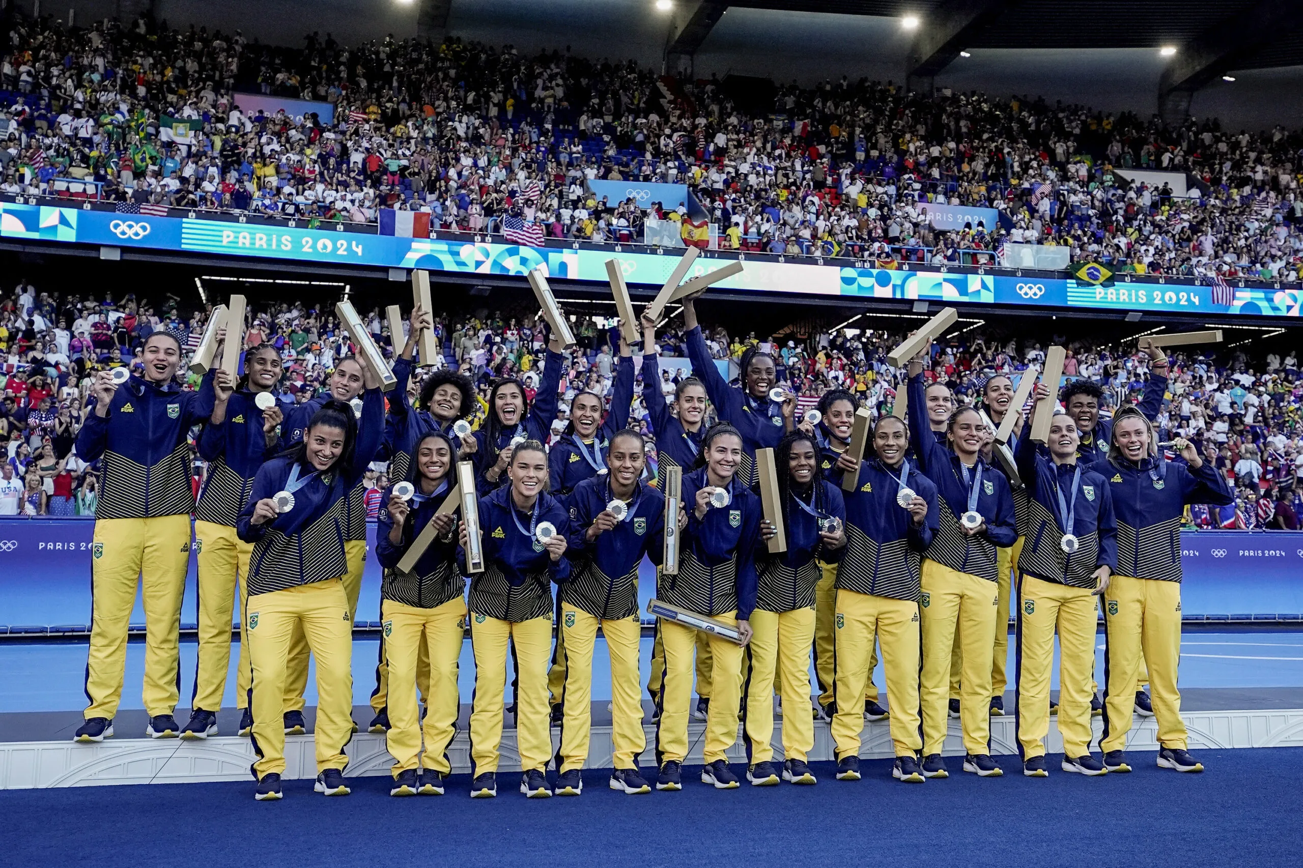 2024.08.10 - Jogos Olímpicos Paris 2024 - Futebol Feminino - Brasil conquista a medalha de prata na final olímpica. Foto: Alexandre Loureiro/COB.