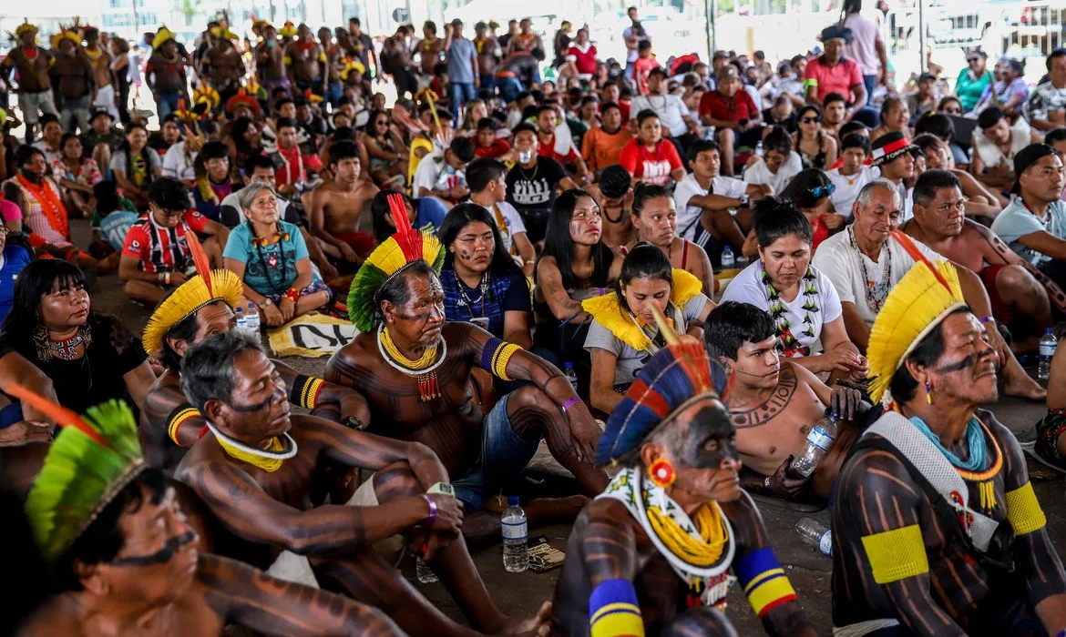 A Articulação dos Povos Indígenas (Apib) avalia sair da comissão de conciliação do Supremo

foto: Antônio Cruz/Agência Brasil