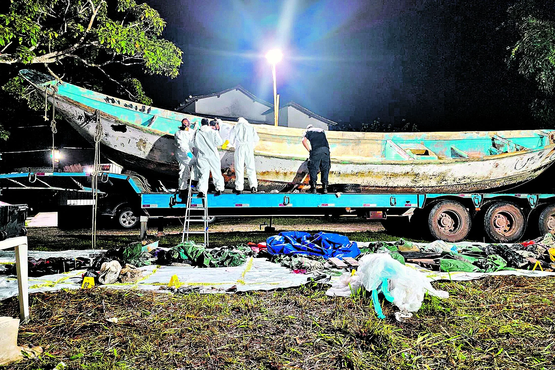 Em 13 de abril passado, a PF encontrou uma embarcação com 09 corpos no Rio Caeté, em Bragança. Barco teria saído da África e foi deslocado por uma corrente marítima até o Brasil. Ainda não se sabe quem eram as vítimas