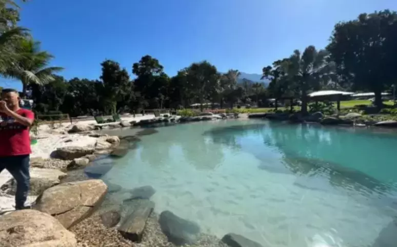 Lago artificial construído na mansão de Neymar em Mangaratiba (RJ).
Foto: Reprodução/Youtube