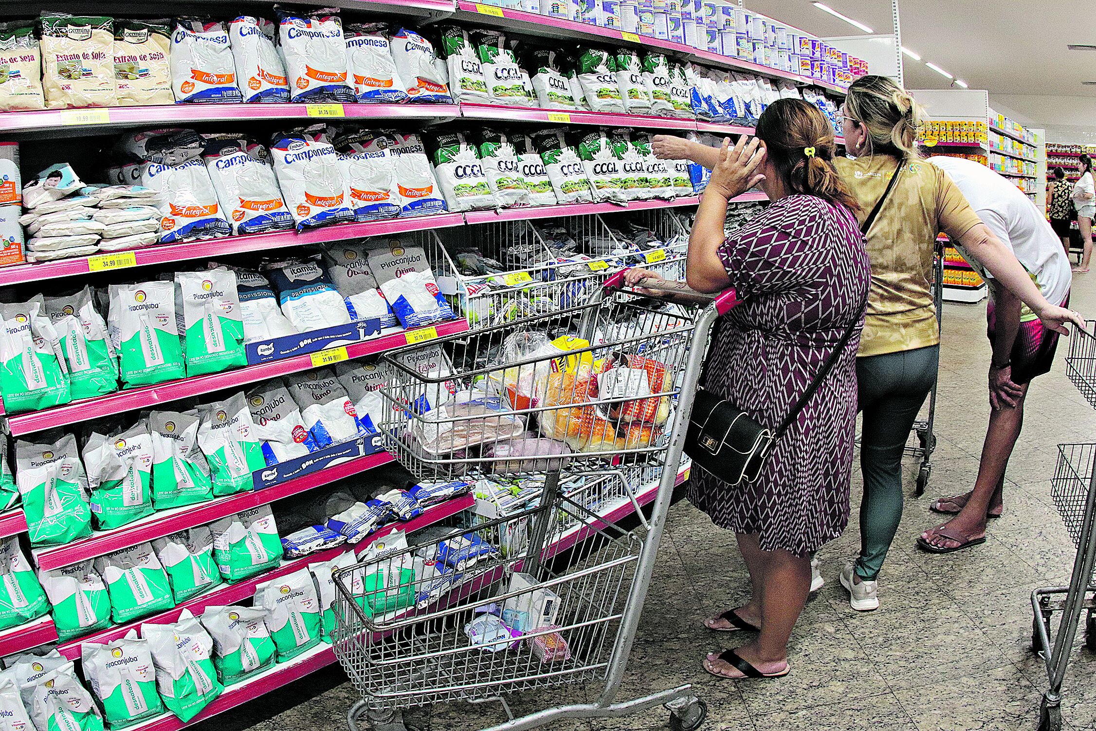 O estudo, divulgado ontem, mostra que, somente em março, a alta foi de 0,69% em relação a fevereiro.